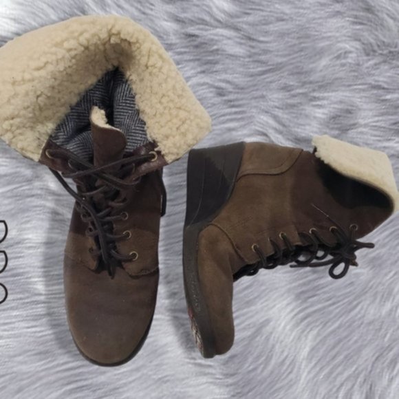 Super Rare UGG "ZEA" Platform Suede Leather Shearling Winter Boots - Picture 7 of 15